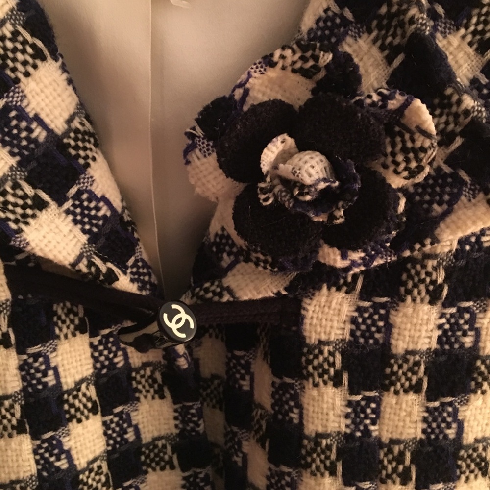 Authentic NWOT Chanel jacket. - Picture 3 of 8